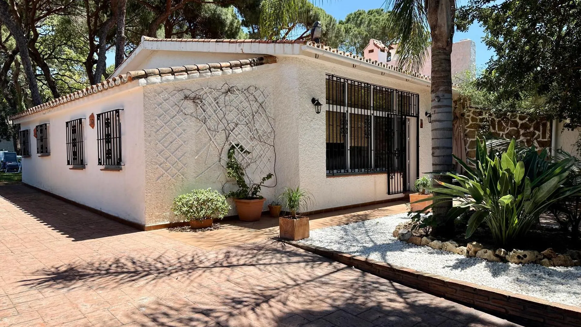 Dom wakacyjny Bosquemar Between Pines And Tennis By Eaw Homes Marbella Hiszpania